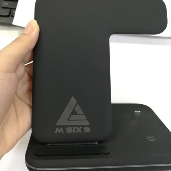 3 IN 1 CHARGING DOCK FOR APPLE AND ANDROID - Picture 6 of 6